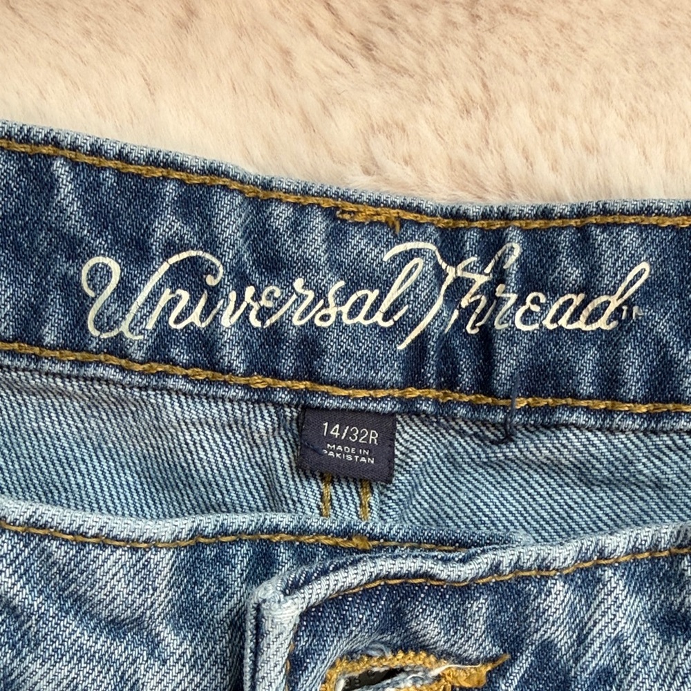 Universal Thread Classic High Rise Straight Jeans - Picture 2 of 11
